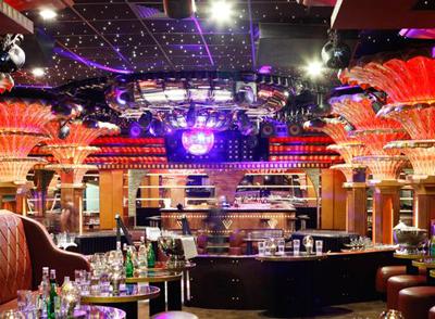 Отпуск со звездами: где любят останавливаться знаменитости