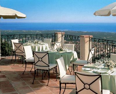 Отпуск со звездами: где любят останавливаться знаменитости