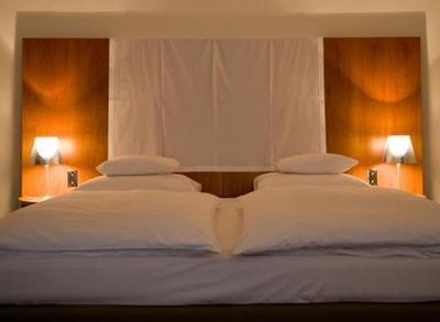 Отпуск со звездами: где любят останавливаться знаменитости