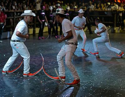 Новый писк моды среди мексиканских мачо