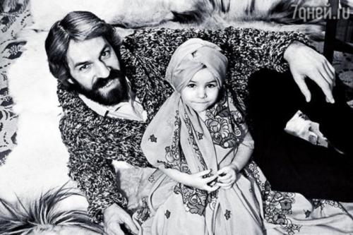 Знаменитые папы-одиночки, которым пришлось самим растить детей