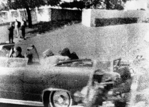 Знаменитости, погибшие от огнестрельных ранений