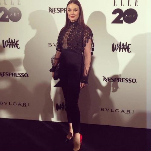 20 звезд, которые постоянно набирают вес