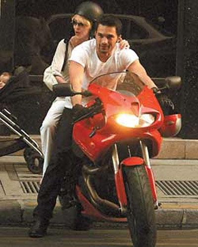 Топ-10 самых невезучих в любви звезд