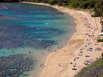 Земной рай: гавайский пляж внутри древнего кратера