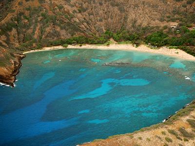 Земной рай: гавайский пляж внутри древнего кратера
