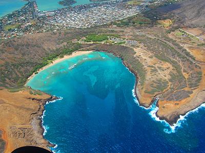 Земной рай: гавайский пляж внутри древнего кратера