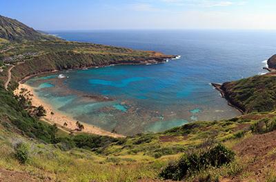 Земной рай: гавайский пляж внутри древнего кратера
