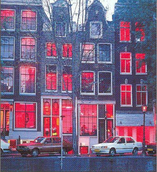 Конец "красных фонарей": проститутки Амстердама обречены на безработицу