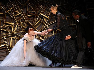 Курьезные падения знаменитостей