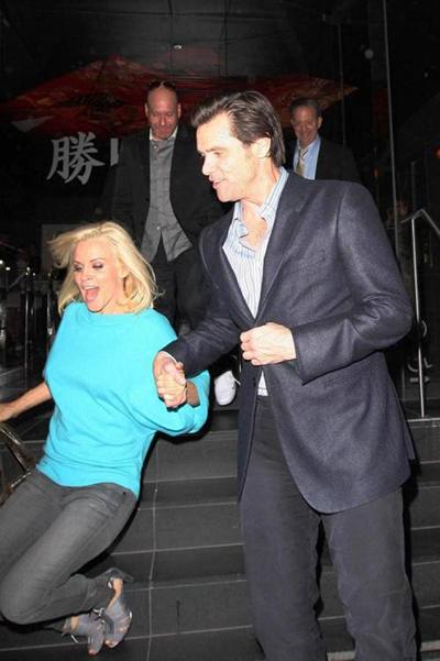 Курьезные падения знаменитостей