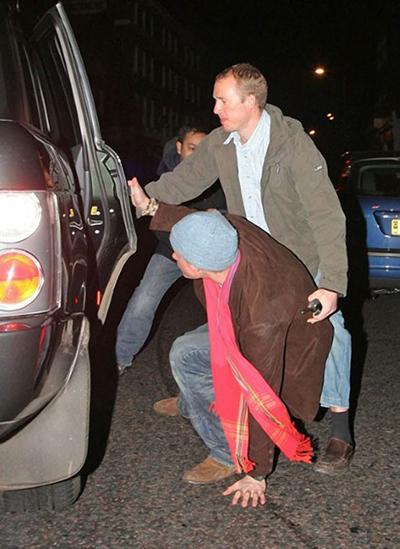 Курьезные падения знаменитостей