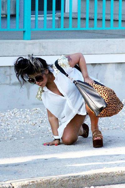 Курьезные падения знаменитостей