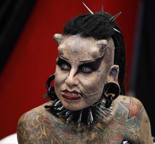 20 человек с самыми жуткими модификациями внешности