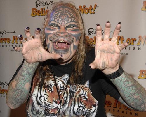 20 человек с самыми жуткими модификациями внешности