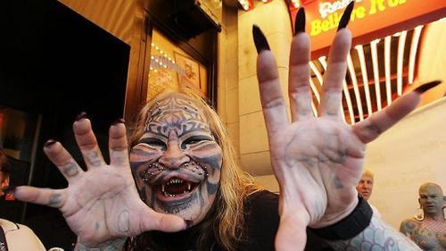 20 человек с самыми жуткими модификациями внешности