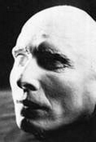 Посмертные маски гениев скрывают зловещие тайны