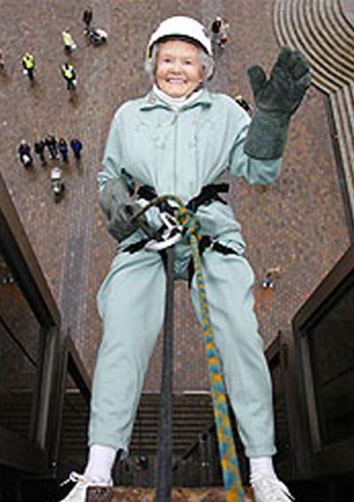 95-летняя альпинистка побила свой мировой рекорд