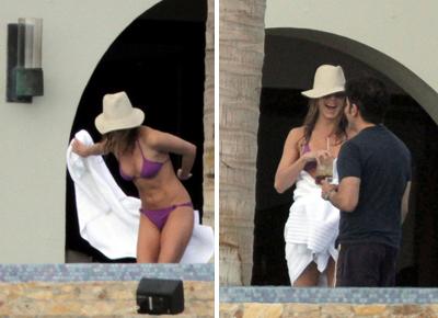 41-летняя Дженнифер Энистон в бикини произвела фурор