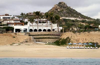 41-летняя Дженнифер Энистон в бикини произвела фурор