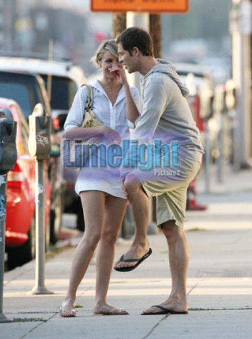 Кэмерон Диаз обручилась с садовником