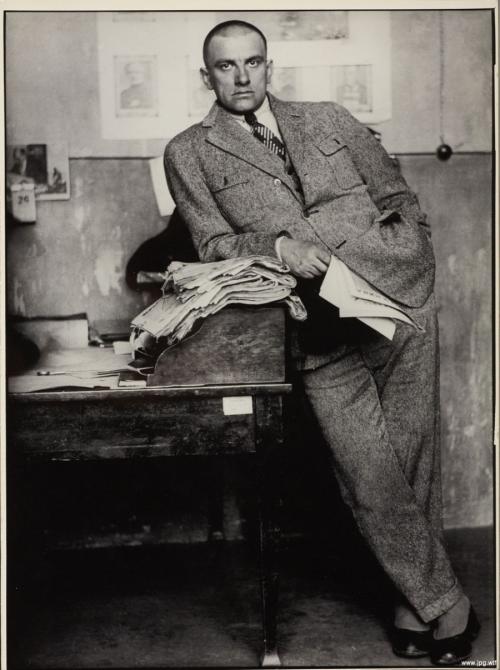 Самые знаменитые поэты и писатели-алкоголики и наркоманы