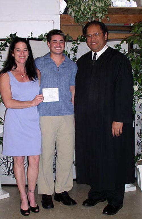 Беременный мужчина снялся обнажённым