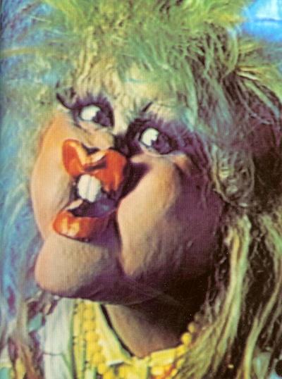 Двойники знаменитостей по версии популярного шоу «Куклы»