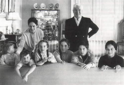 Редкие фото мировых знаменитостей в кругу семьи