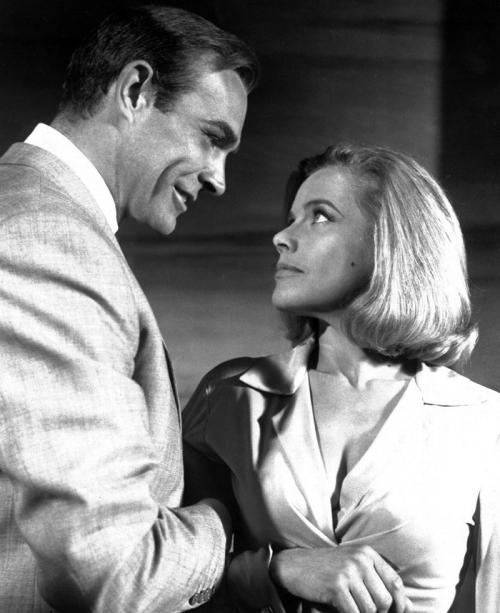 Самые красивые девушки Джеймса Бонда