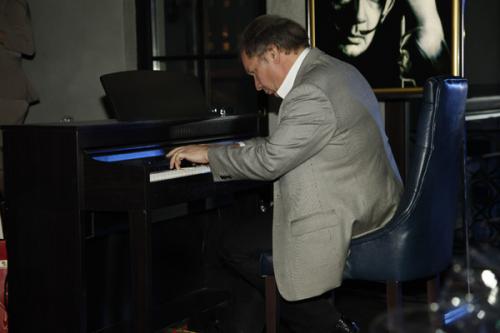 Никас Сафронов отметил свой день рождения