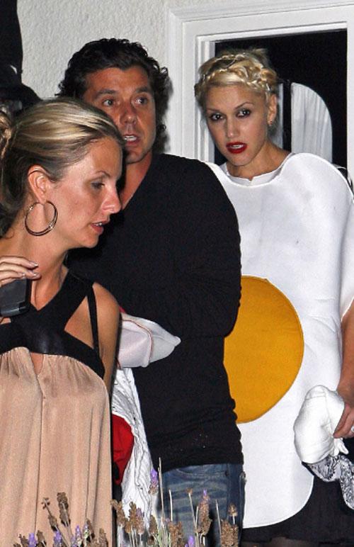 Синди Кроуфорд  вырядилась в Эми Уайнхаус