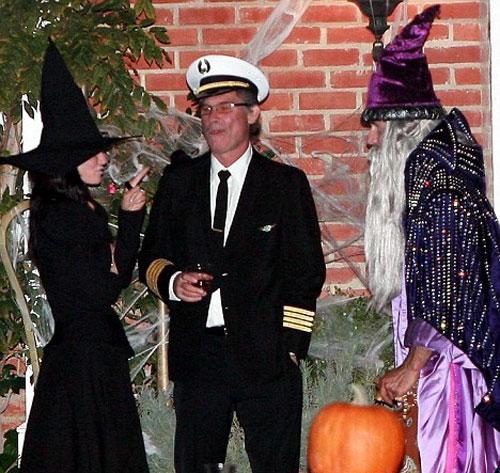 Синди Кроуфорд  вырядилась в Эми Уайнхаус