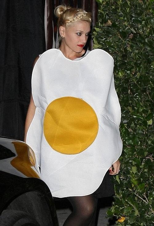 Синди Кроуфорд  вырядилась в Эми Уайнхаус