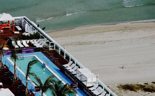 Теннисисты ходили по воде