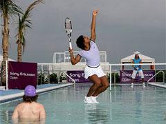 Теннисисты ходили по воде