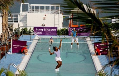 Теннисисты ходили по воде