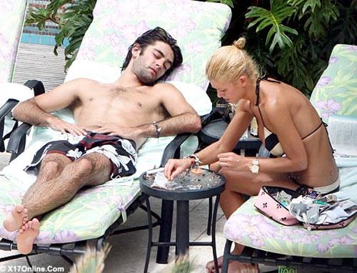 Тара Рейд продемонстрировала следы пластической хирургии