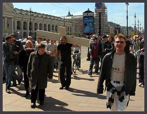 Звездные дебоширы: пьют, дерутся и крушат в отеле мебель