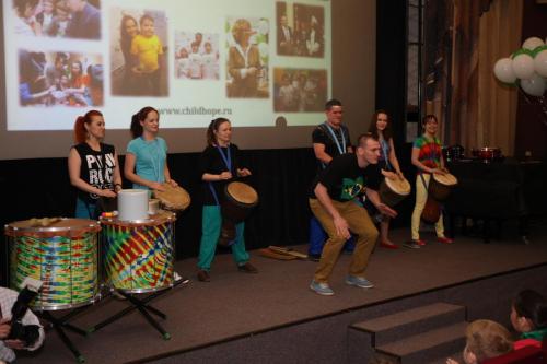 Ирина Безрукова подарила праздник детям