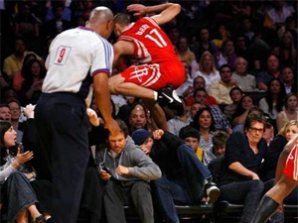 Баскетболист чуть не зашиб Лео Ди Каприо