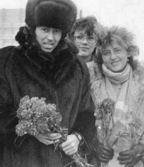 10 очень известных мужчин с неизвестными женами