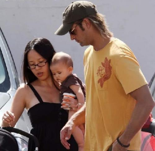 10 очень известных мужчин с неизвестными женами