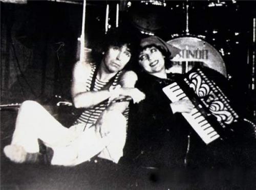 10 очень известных мужчин с неизвестными женами