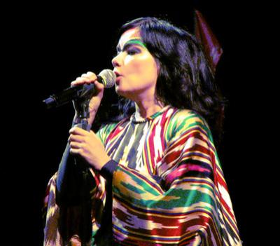 Звезды-многостаночники: со сцены — на экран, и обратно