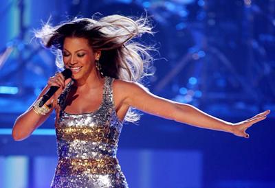 Звезды-многостаночники: со сцены — на экран, и обратно