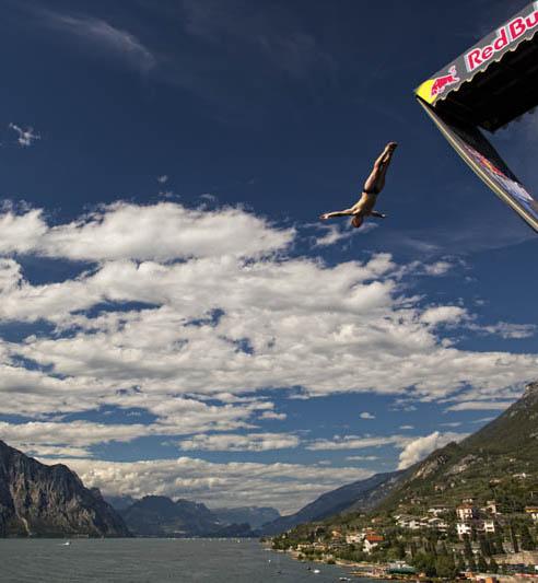 25 лучших фото прыжков со скал в рамках Red Bull Cliff Diving