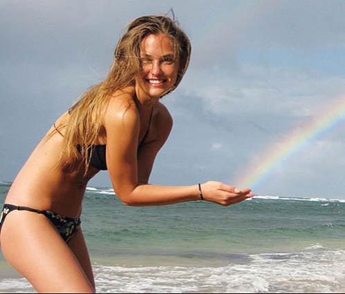 Голливудские красотки открыли купальный сезон