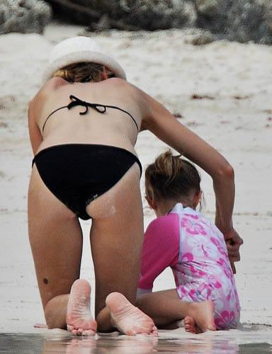 Голливудские красотки открыли купальный сезон