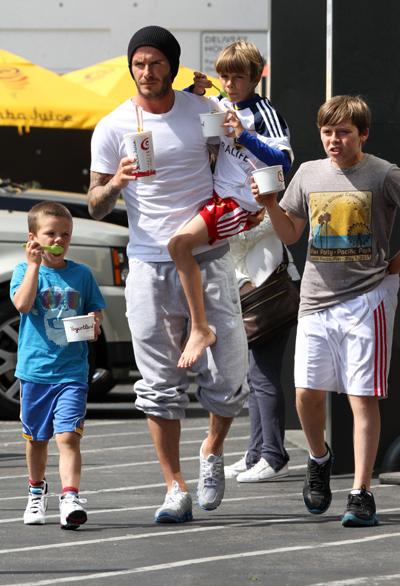 Топ-10 самых стильных отцов года